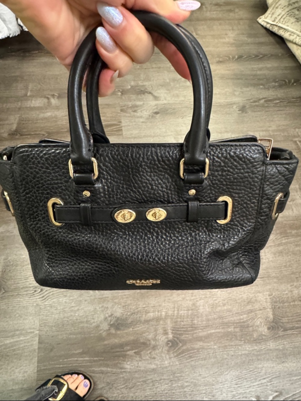 Coach Black Leather Handbag with Gold Logo Detail - Picture 5 of 9